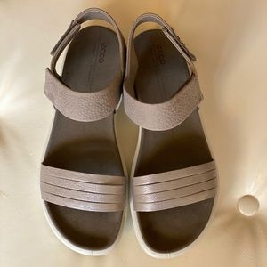 Ecco Flowt Women’s Flat Sandal